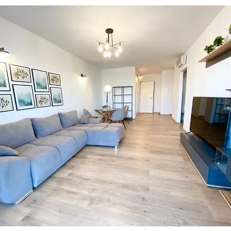 Grand Look & Location For Business On Apartment *