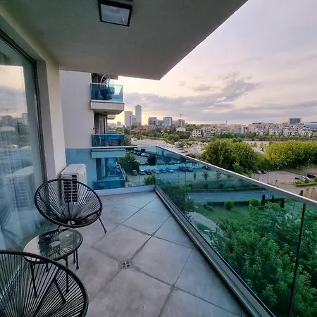 Grand Look & Location For Business On *