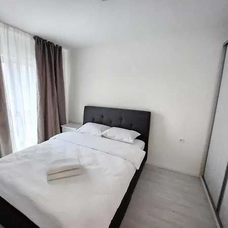 Grand Look & Location For Business On Apartment *